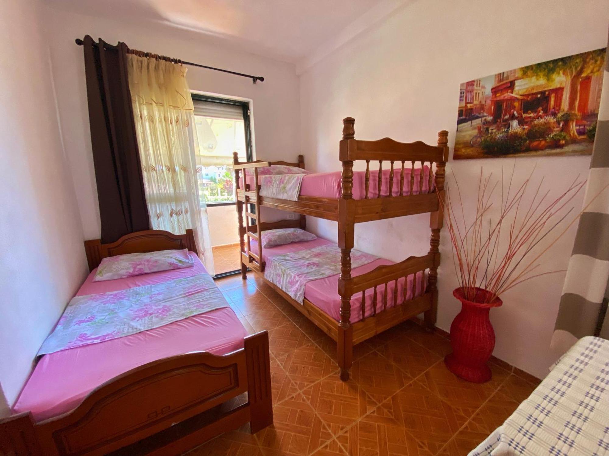 Joni'S Guest House 斯比勒 外观 照片